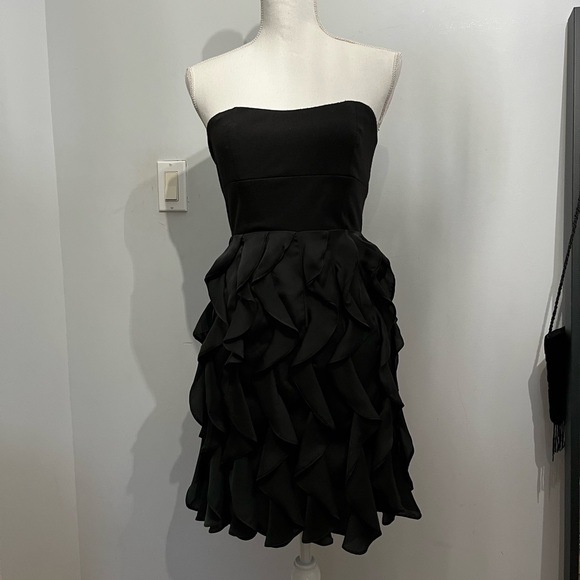 LC Lauren Conrad Dresses & Skirts - Black LC Lauren Conrad Strapless Cocktail Dress
